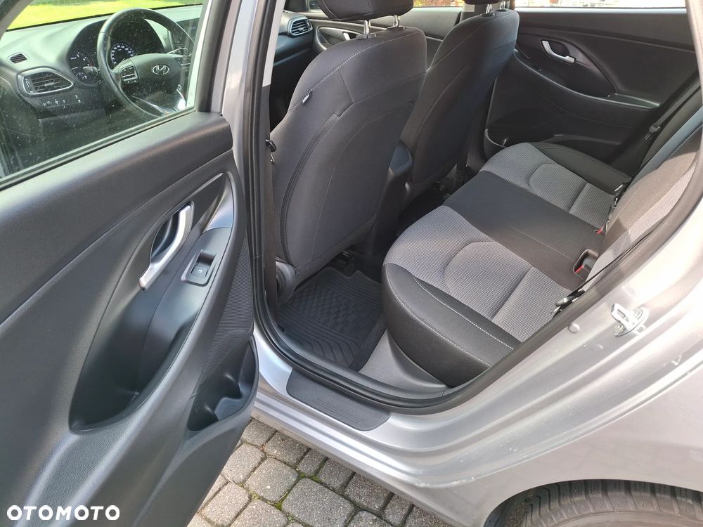 Hyundai i30 1.5 DPI Classic + - 22
