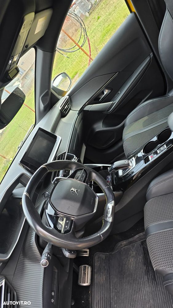 Peugeot 208 1.2 L PureTech STT EAT8 GT Line - 8