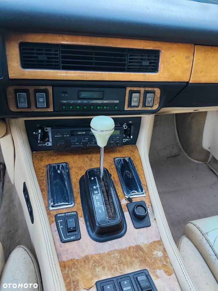 Jaguar XJS - 27