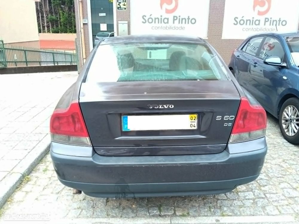 Volvo S60 2.4 D5 - 1
