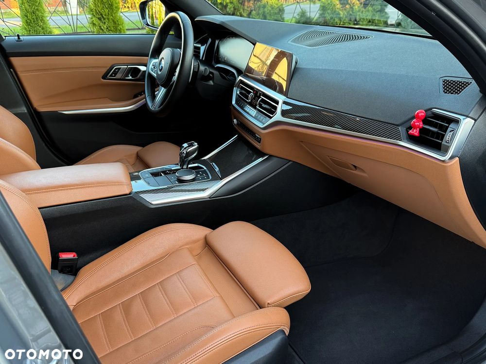 BMW Seria 3 M340i xDrive - 34