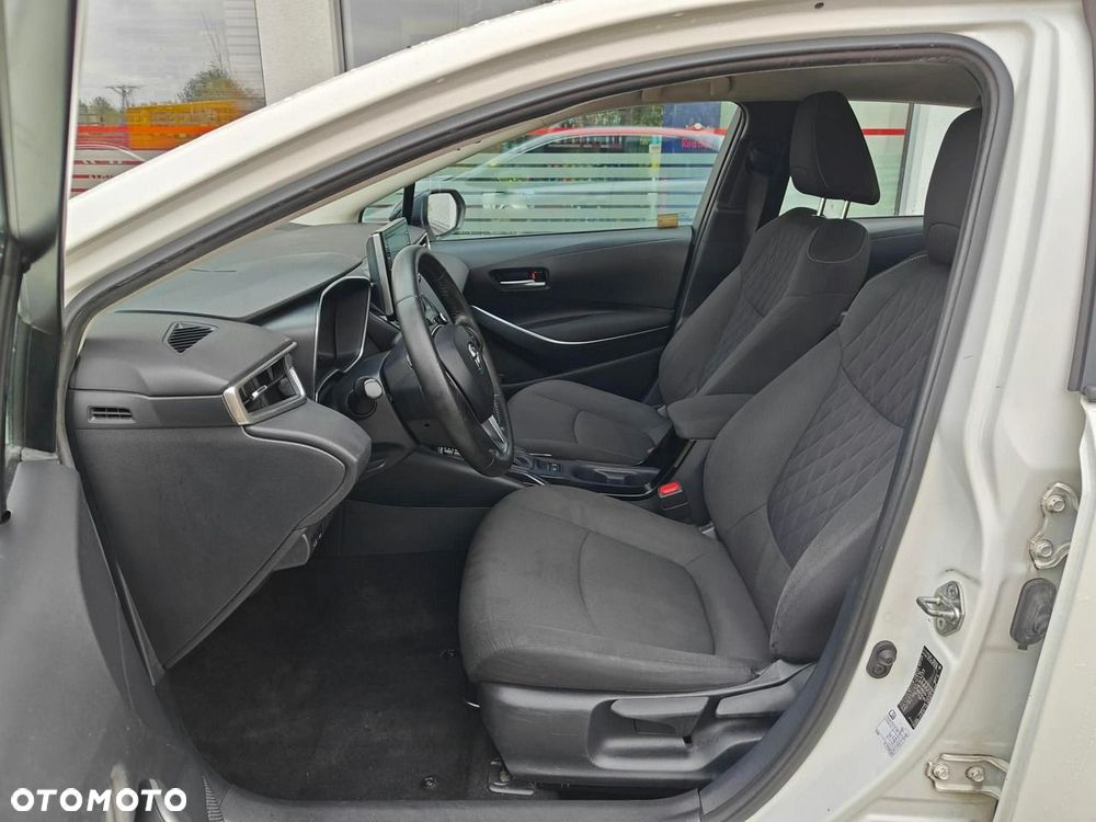 Toyota Corolla - 10