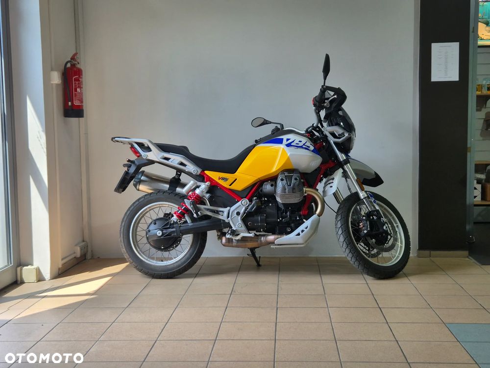 Moto Guzzi V85 - 4