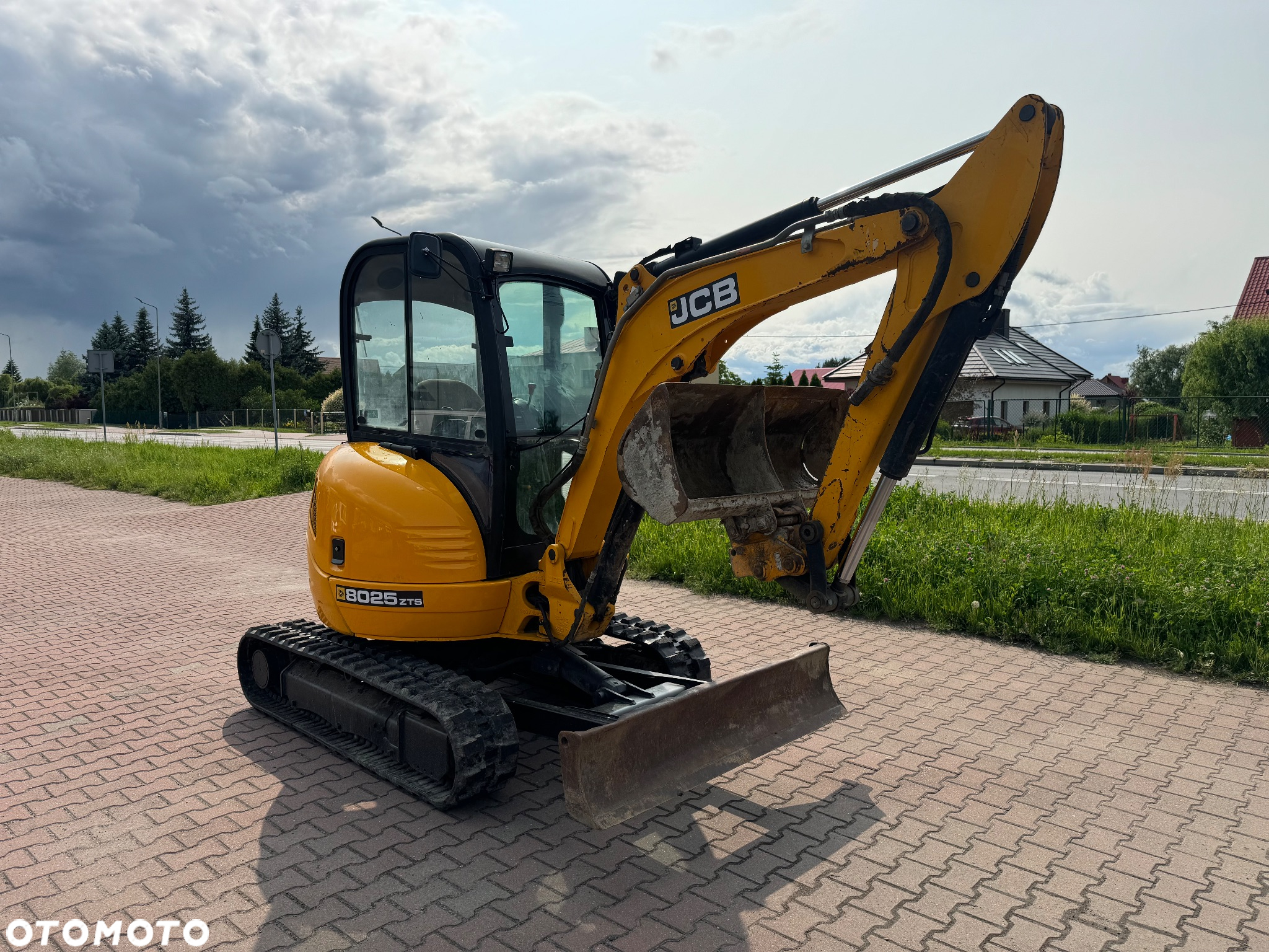 JCB 8025 - 5