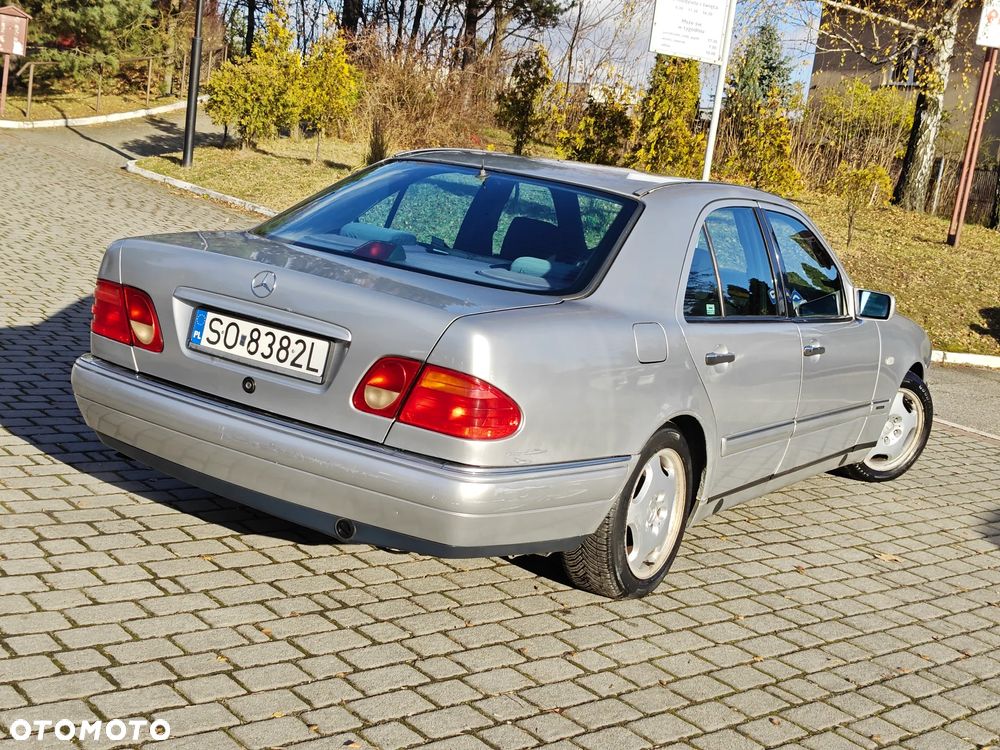 Mercedes-Benz Klasa E - 5