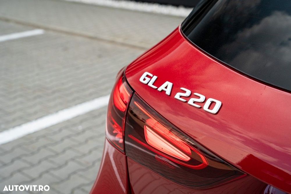 Mercedes-Benz GLA - 11