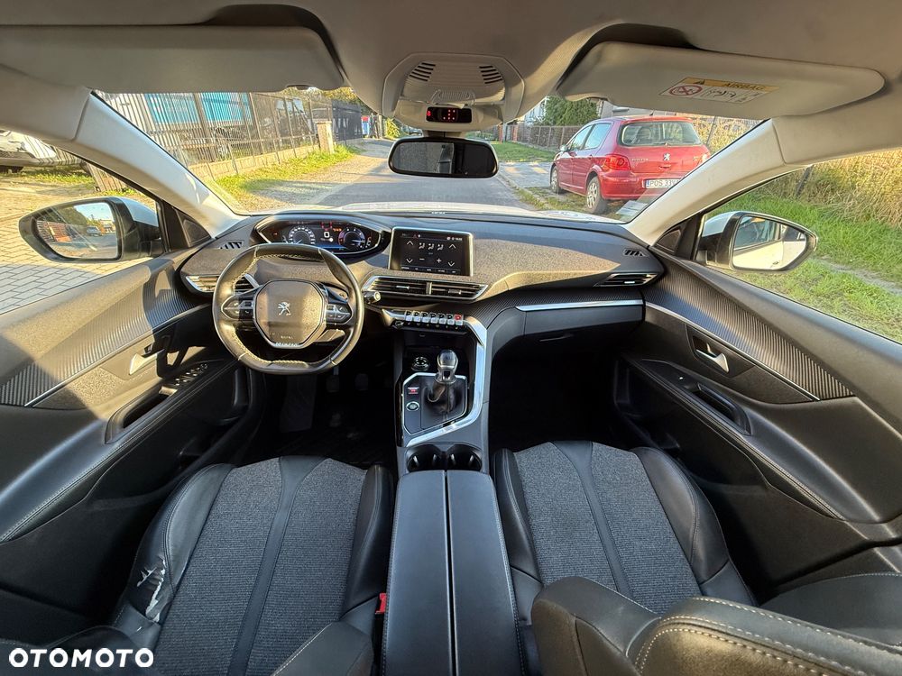 Peugeot 5008 1.5 BlueHDi Allure S&S - 26