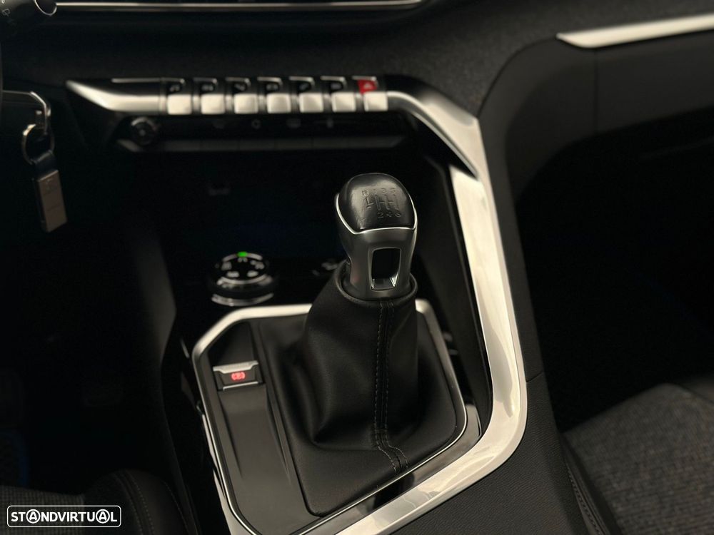 Peugeot 3008 1.2 PureTech Allure - 31