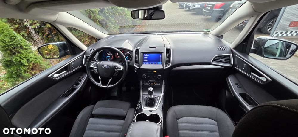 Ford Galaxy 1.5 EcoBoost Trend - 32