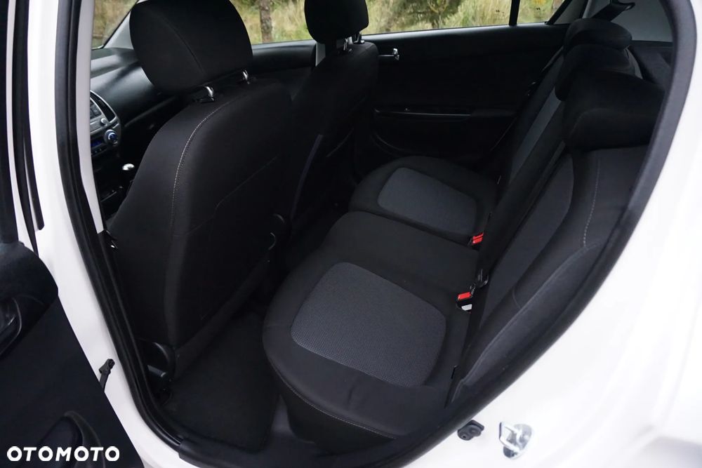 Hyundai i20 1.2 YES Gold - 21