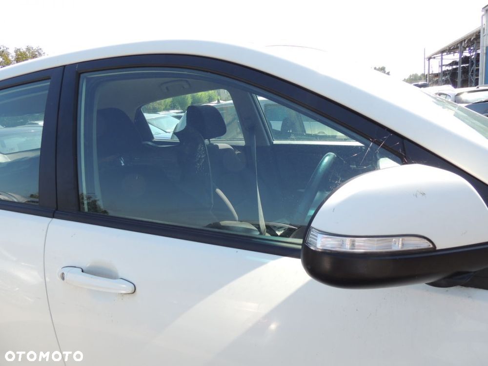 Szyba przednia z drzwi SsangYong Korando III lift - 1