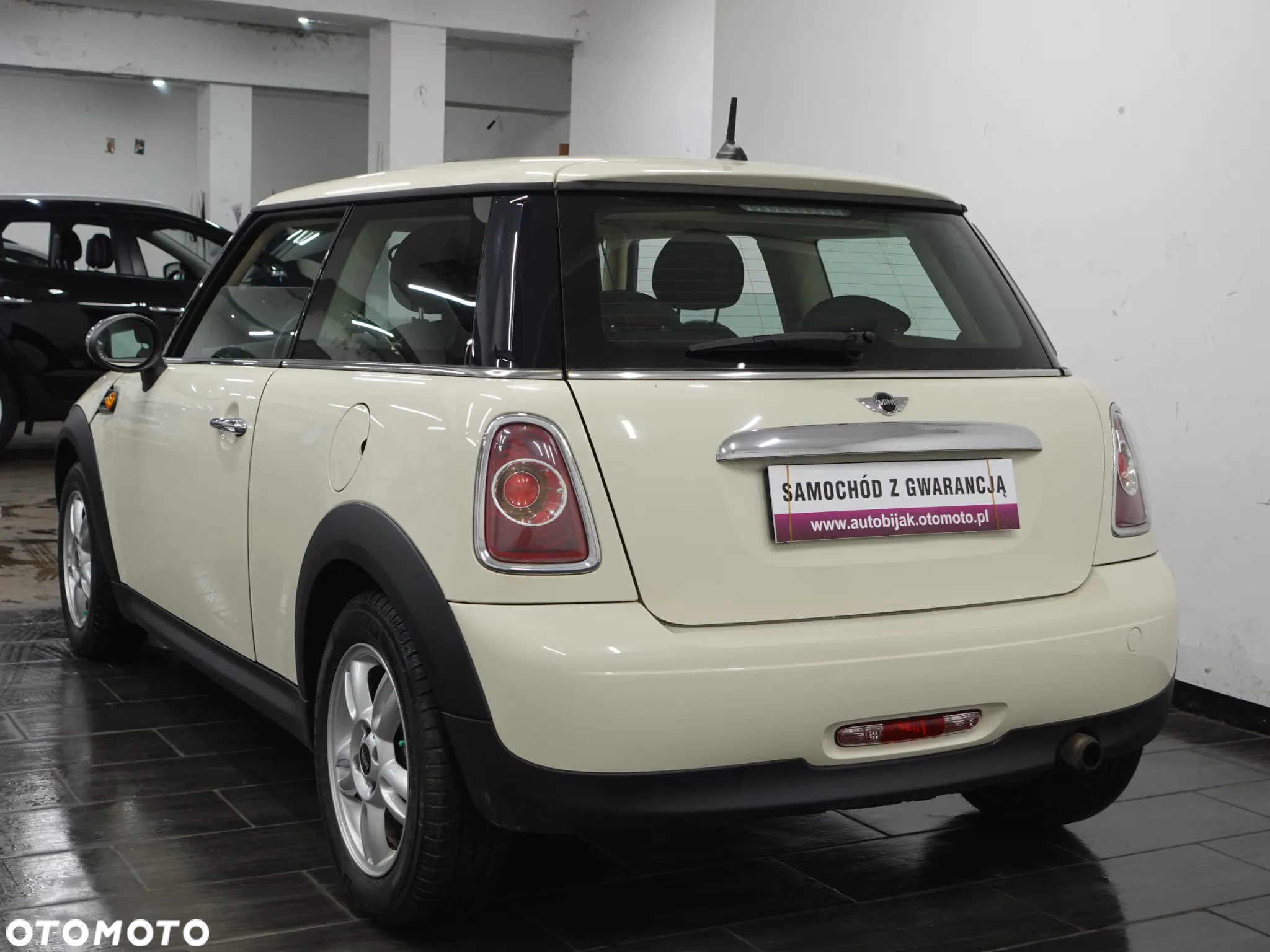 MINI ONE Standard - 6