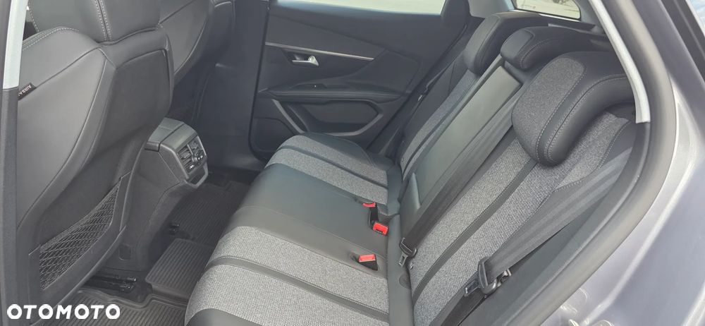 Peugeot 3008 1.2 PureTech Allure S&S - 11