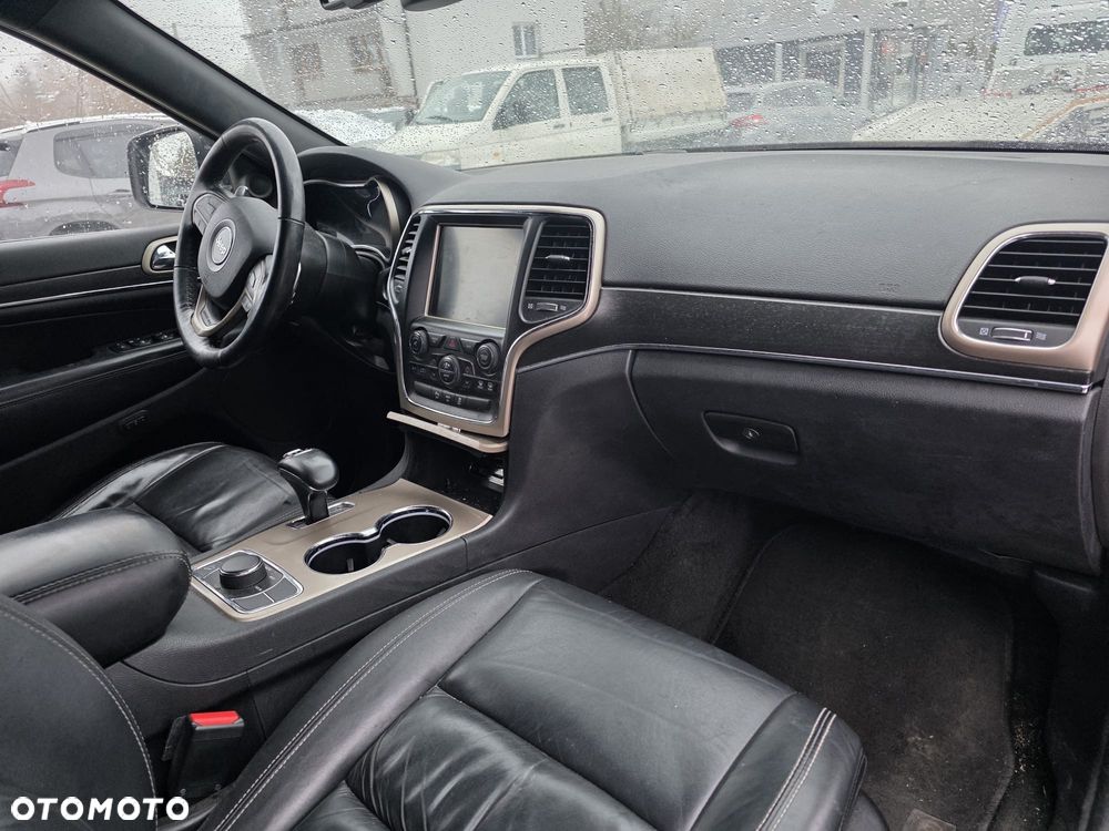 Jeep Grand Cherokee - 21