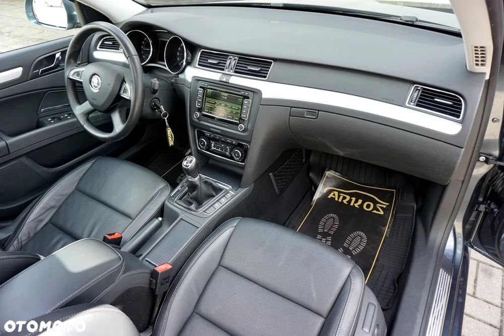 Skoda Superb 2.0 TDI Exclusive - 35