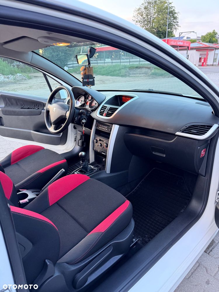 Peugeot 207 75 Urban Move - 16