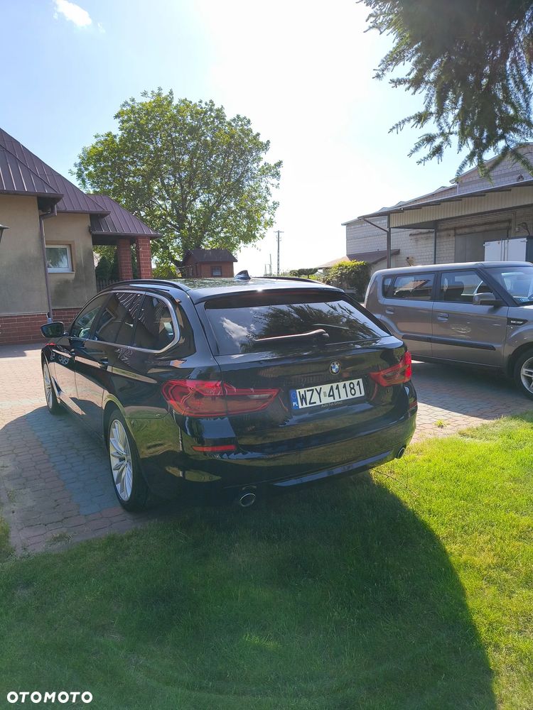 BMW Seria 5 520d xDrive - 12