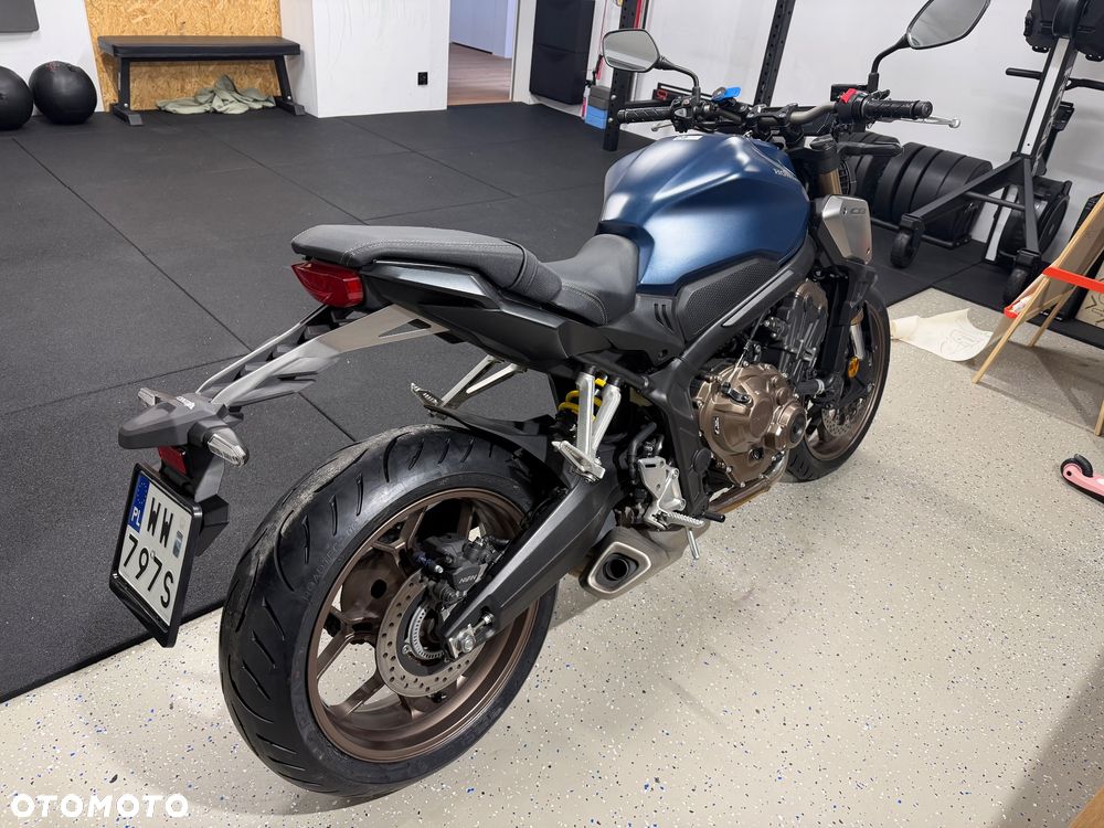 Honda CB - 3