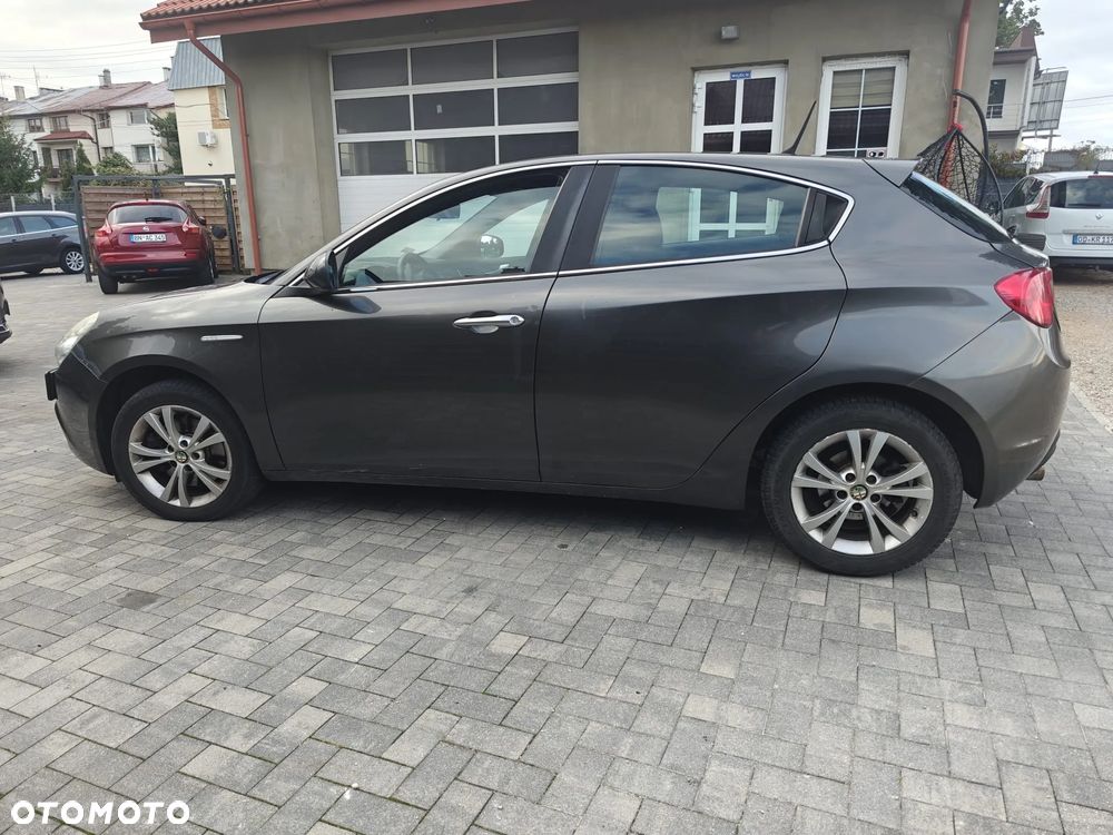 Alfa Romeo Giulietta 2.0 JTDM Distinctive - 3