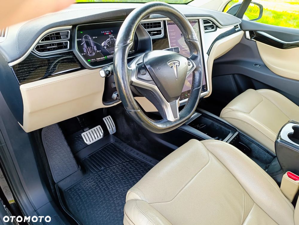 Tesla Model X Performance - 3