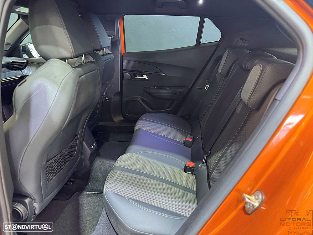 Peugeot 2008 1.2 PureTech GT Line EAT8 - 17