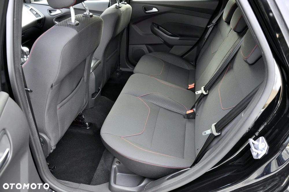 Ford Focus 1.0 EcoBoost Start-Stopp-System ST-LINE STYLE - 9