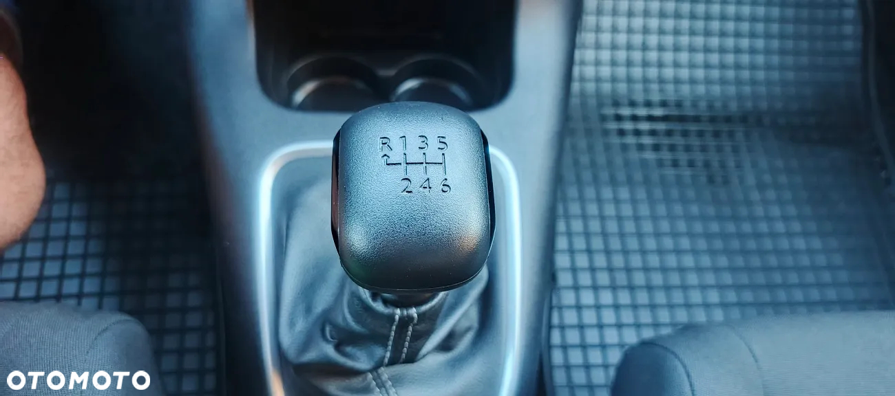 Citroën C3 1.2 PureTech Shine - 25