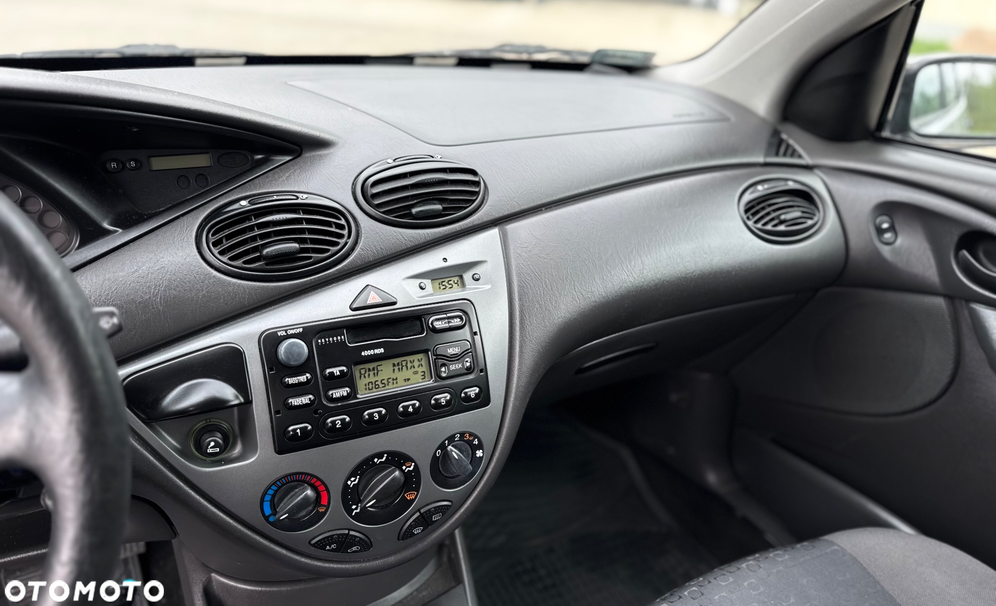 Ford Focus 1.6 Comfort X / 100 - 17