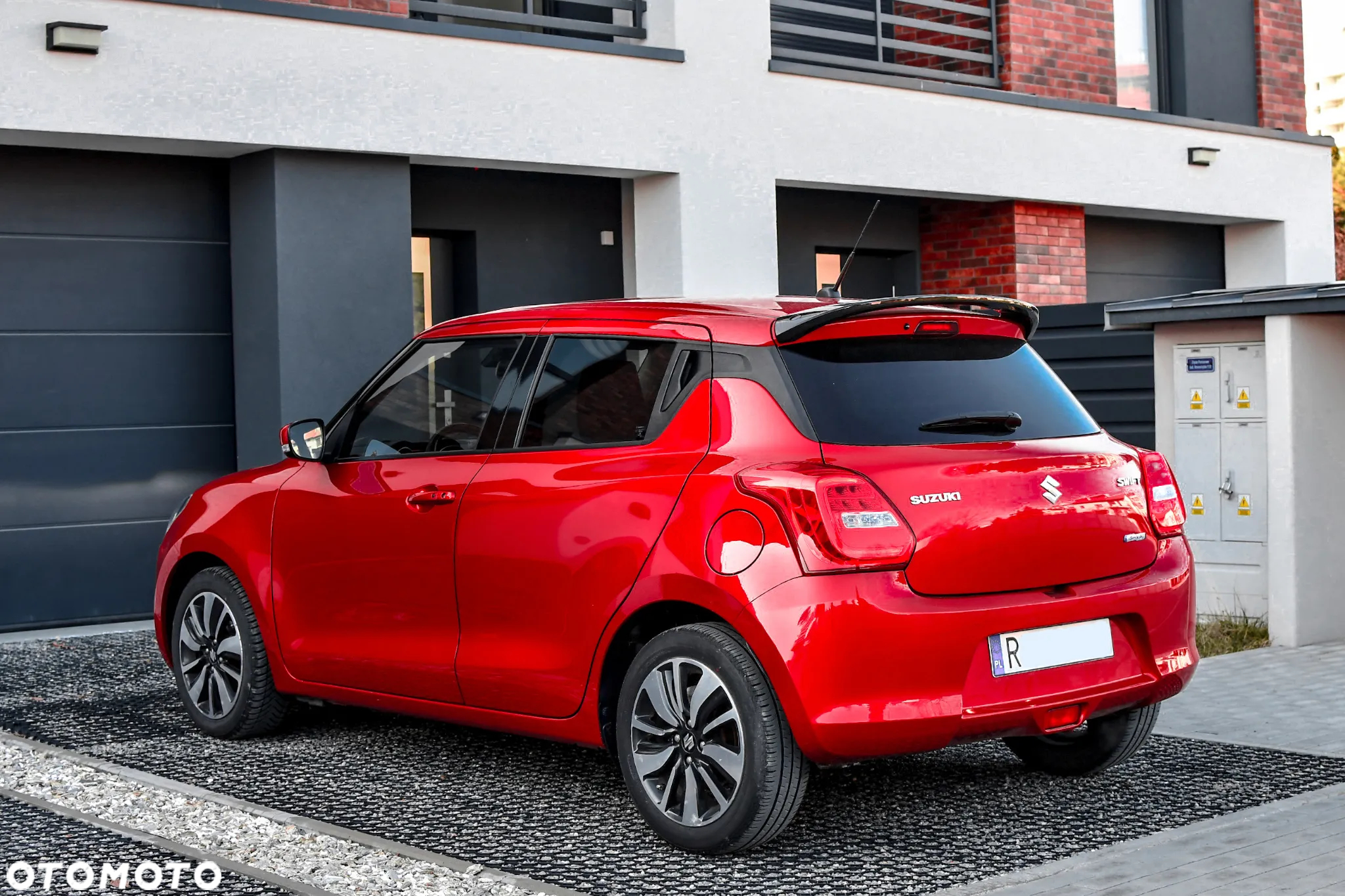 Suzuki Swift 1.0 T SVHS Elegance - 4