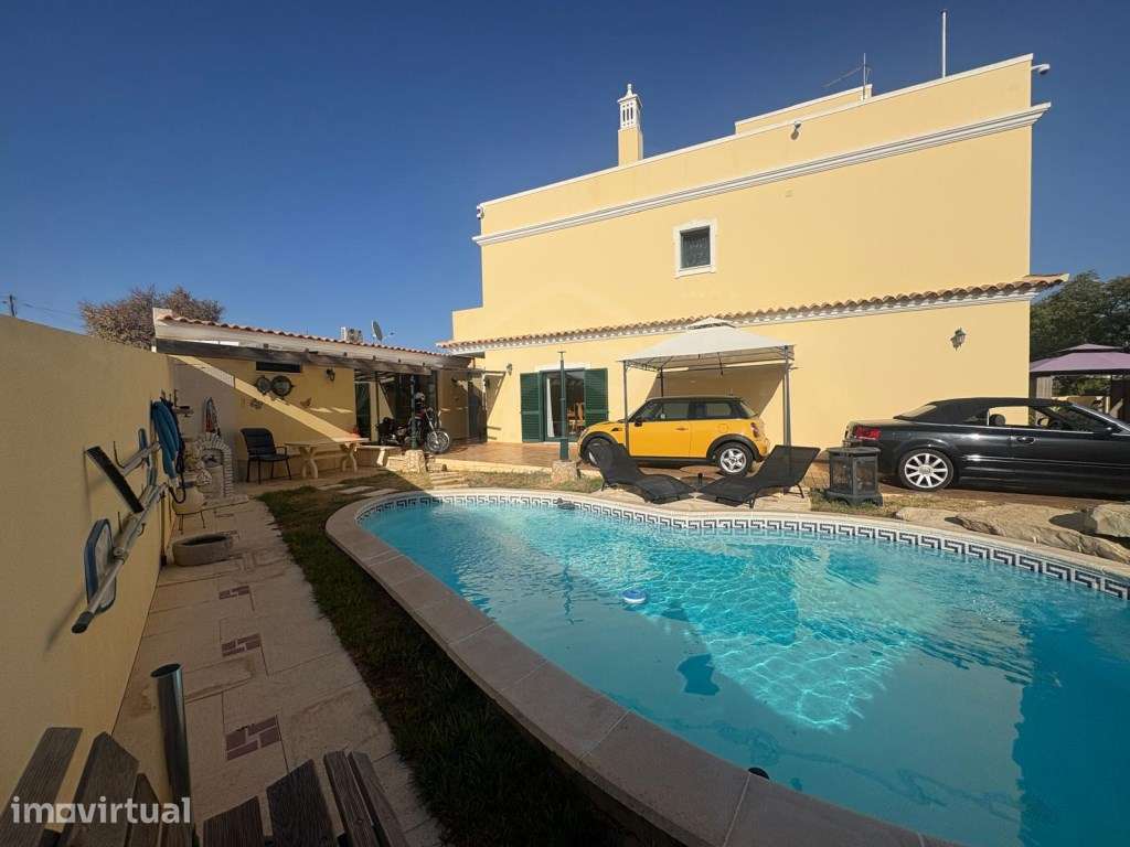 Moradia V3 em Urbanização Tranquila, Olhão, Algarve - Grande imagem: 3/42
