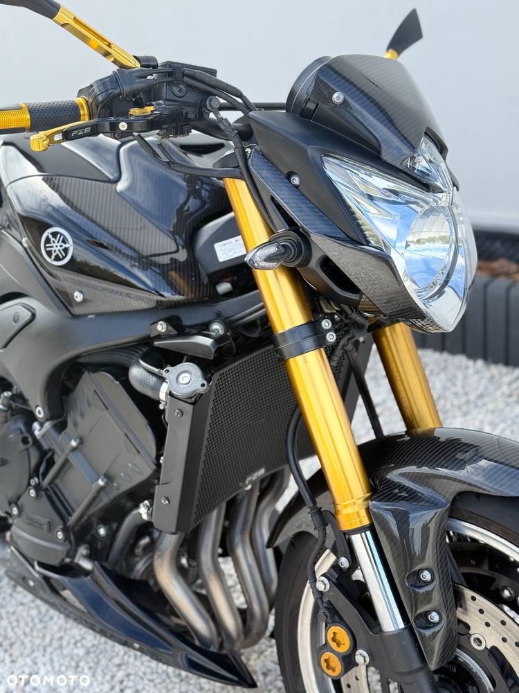 Yamaha FZ8 - 11
