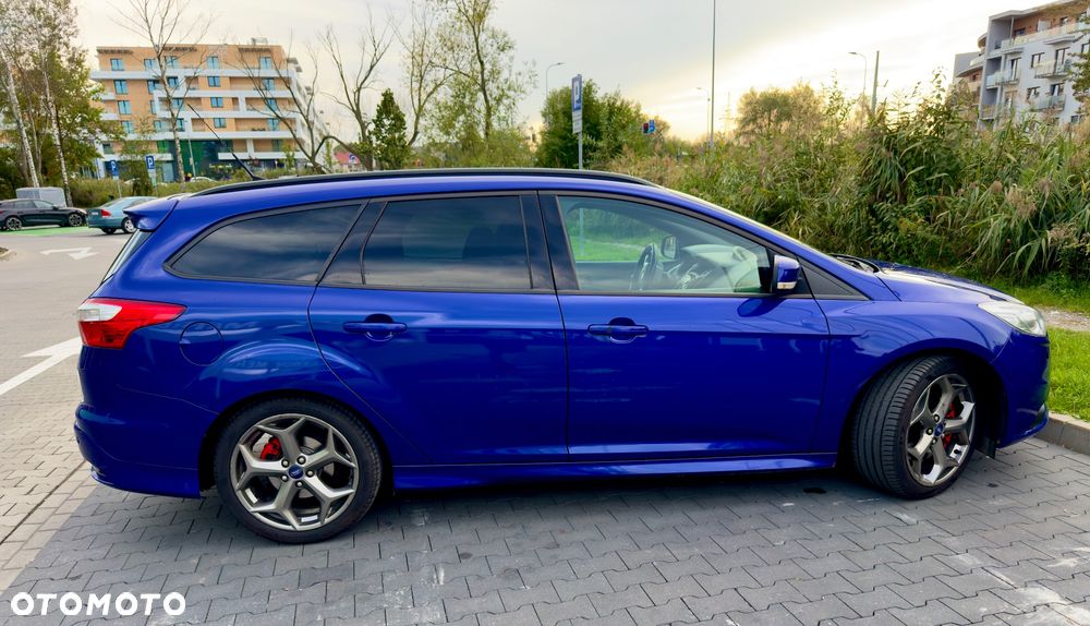 2012 Ford Focus, photograph 6