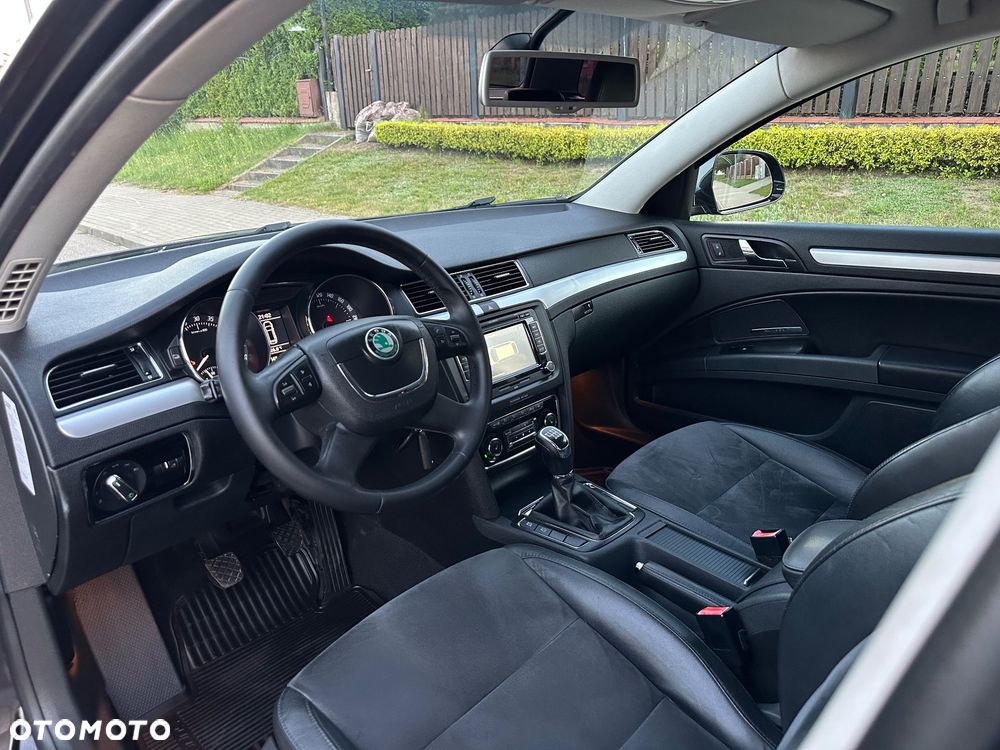 Skoda Superb 2.0 TDI Platinum - 20