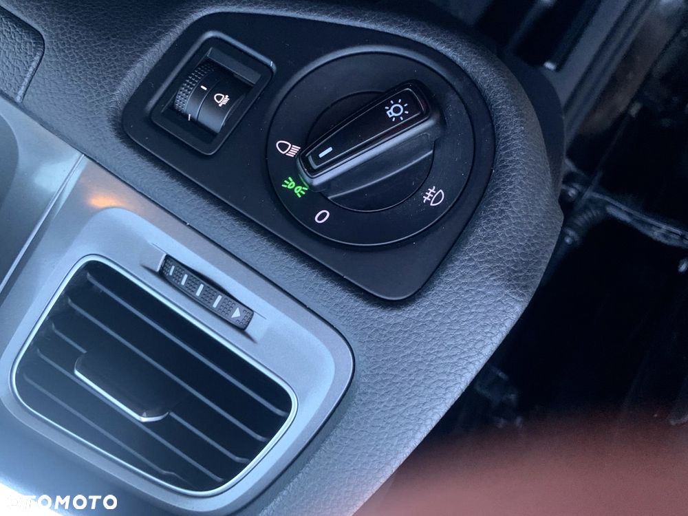 Volkswagen Golf 1.2 TSI BMT Trendline - 28