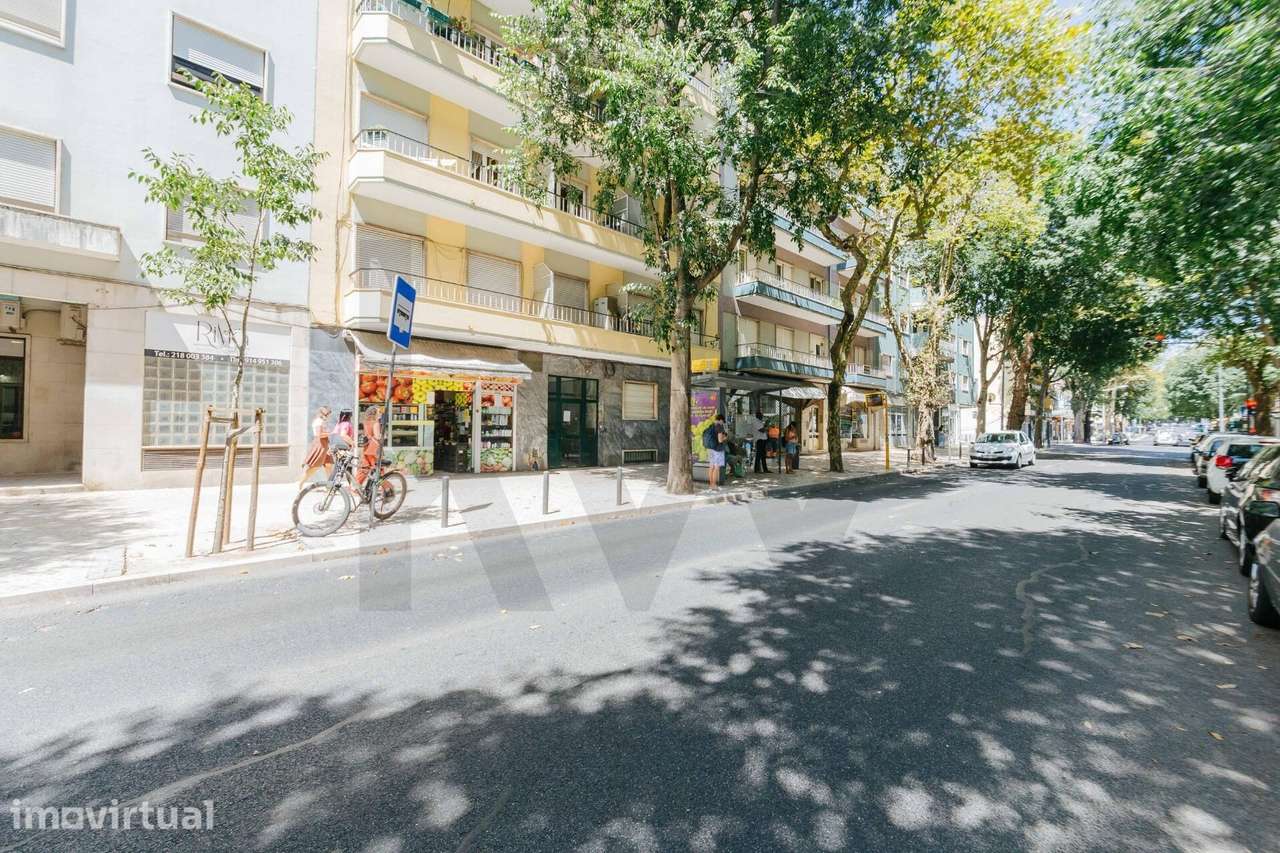 Apartamento T3 Remodelado em Benfica – Av. Gomes Pereira - Grande imagem: 3/40