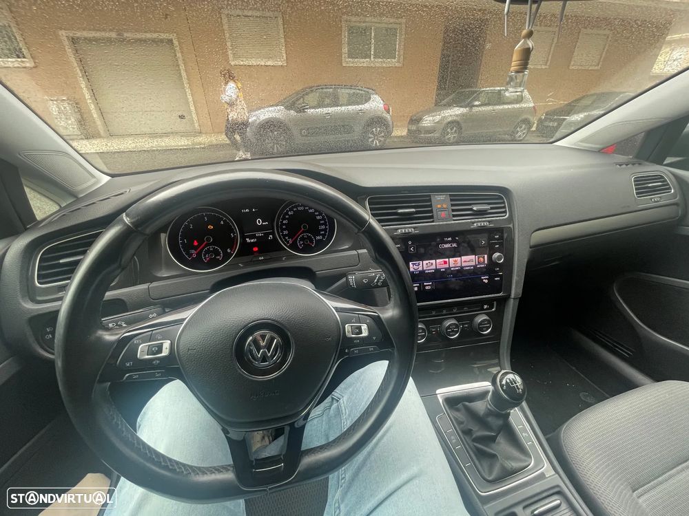 VW Golf Variant 1.6 TDi Confortline - 4