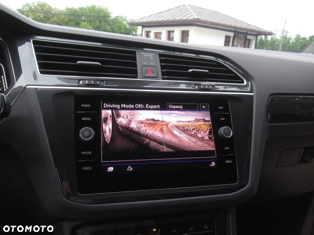 Volkswagen Tiguan 2.0 TSI 4Mot Elegance DSG - 27