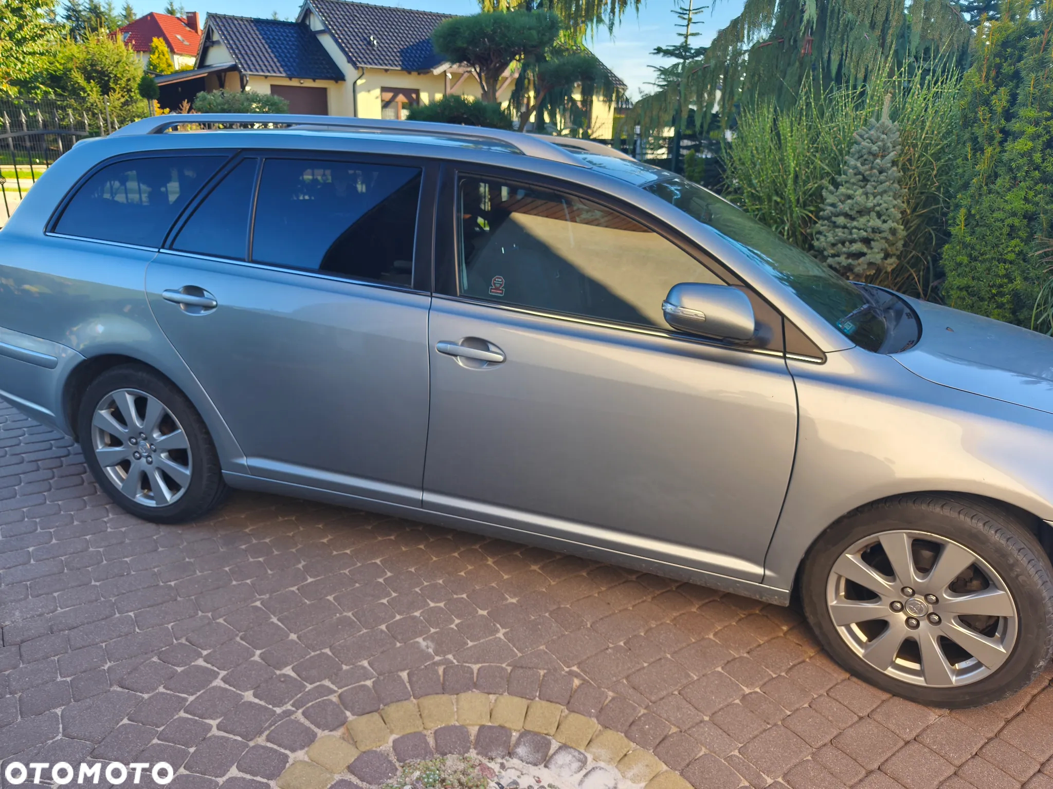 Toyota Avensis 2.0 D-4D Combi - 8
