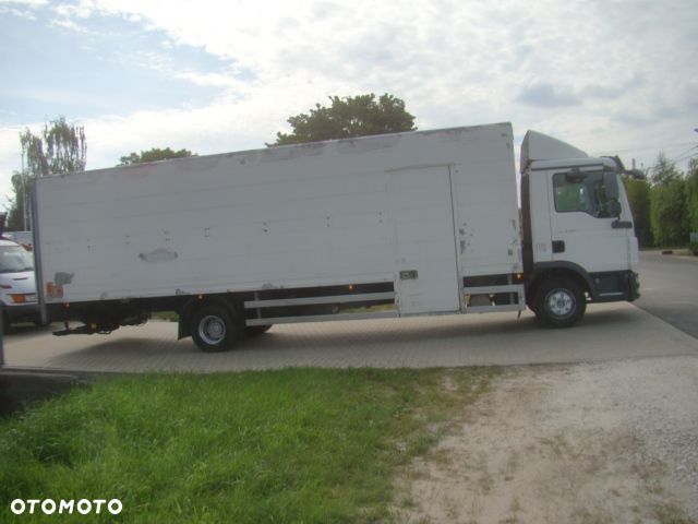 KONTENER WYMIARY 8.10M X 2.50M X 2.10M - 2