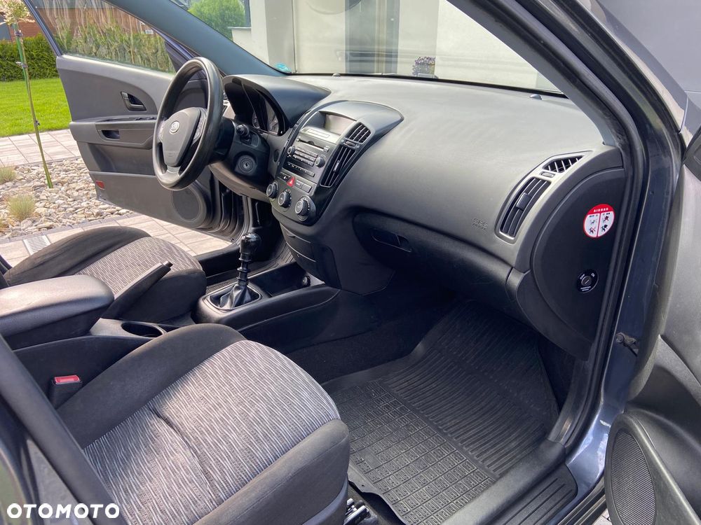 Kia Ceed 1.4 Comfort - 9