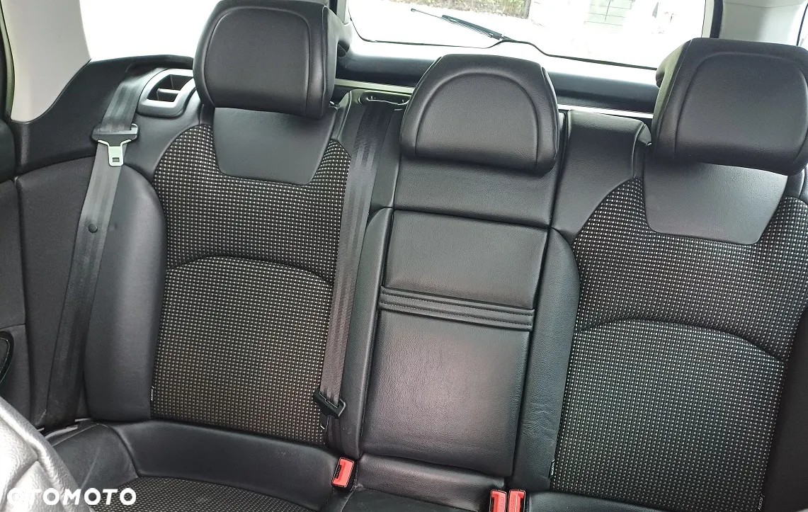 Citroën C5 2.2 HDi Exclusive - 21