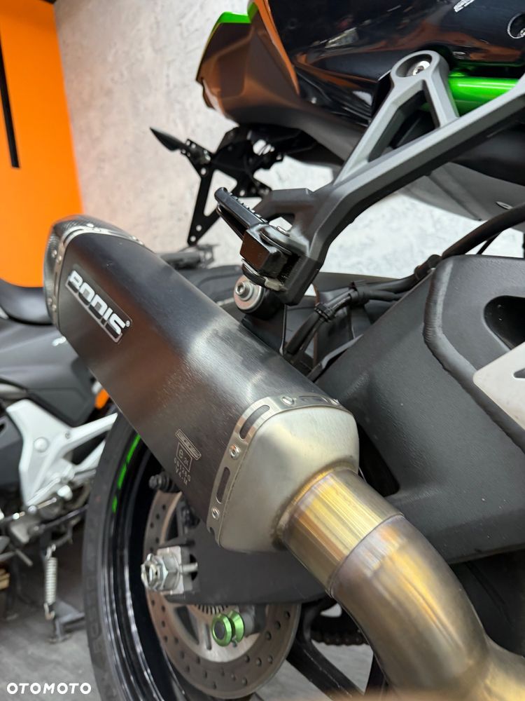 Kawasaki H2 - 14