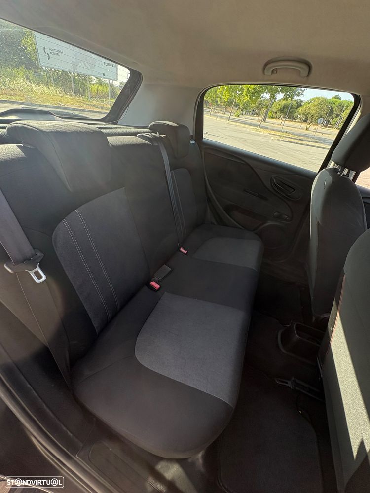 Fiat Punto 1.2 Young S&S - 9