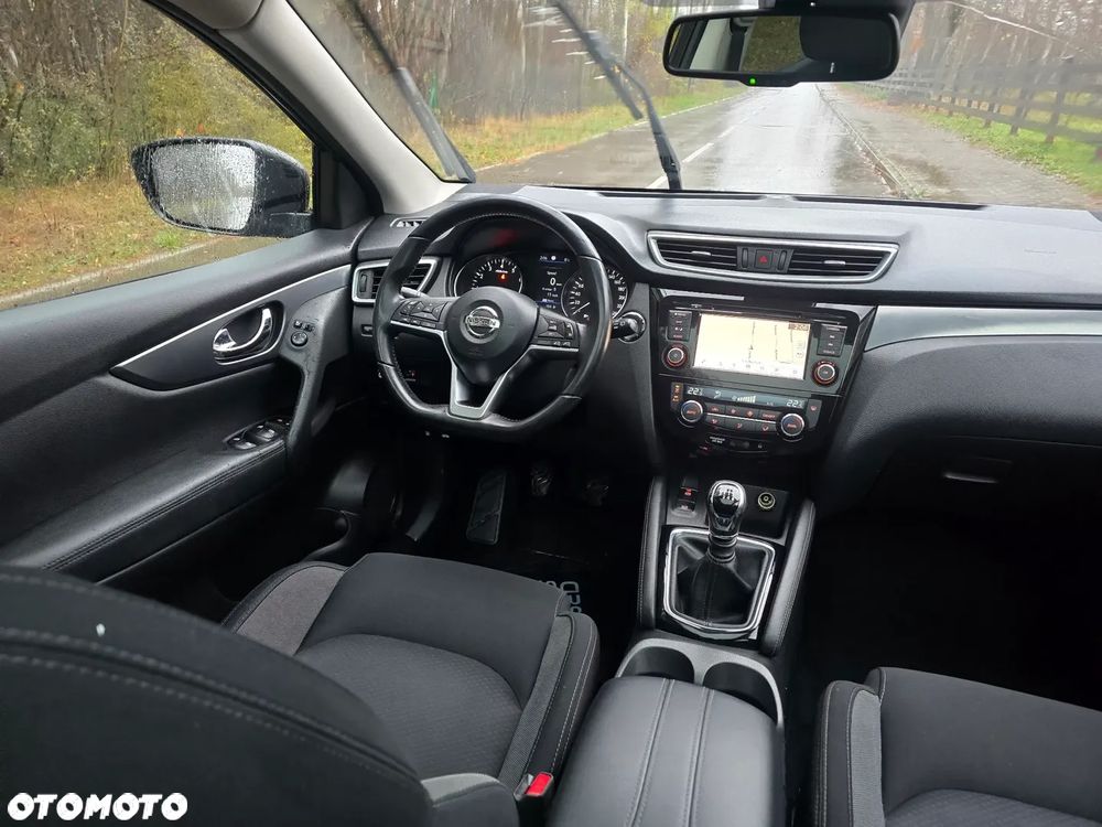 Nissan Qashqai 1.3 DIG-T TEKNA - 23