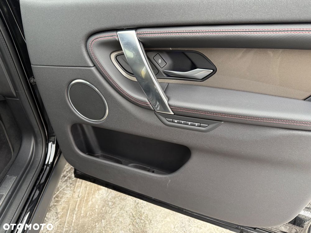 Land Rover Discovery Sport P200 R-Dynamic HSE - 25