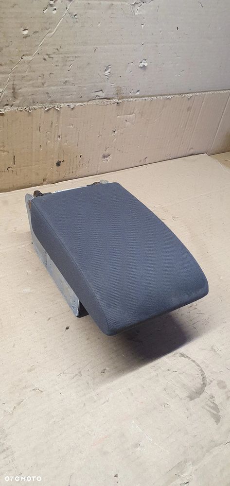 Podłokietnik środkowy VW Golf V 5M0864207B - 3