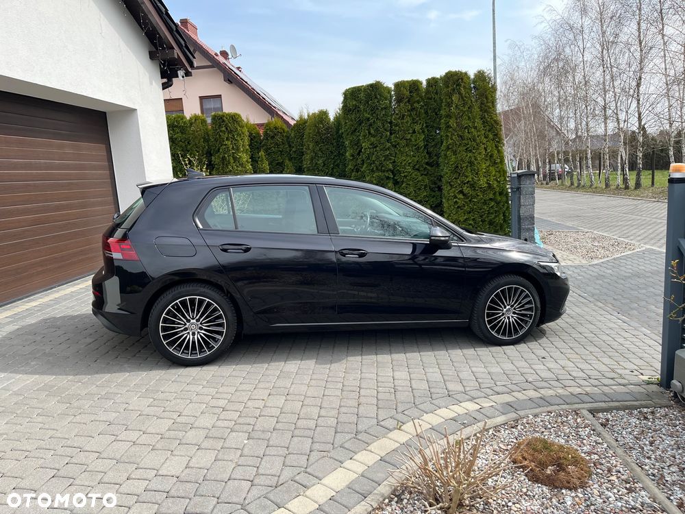 Volkswagen Golf 1.5 eTSI EVO Active DSG - 1