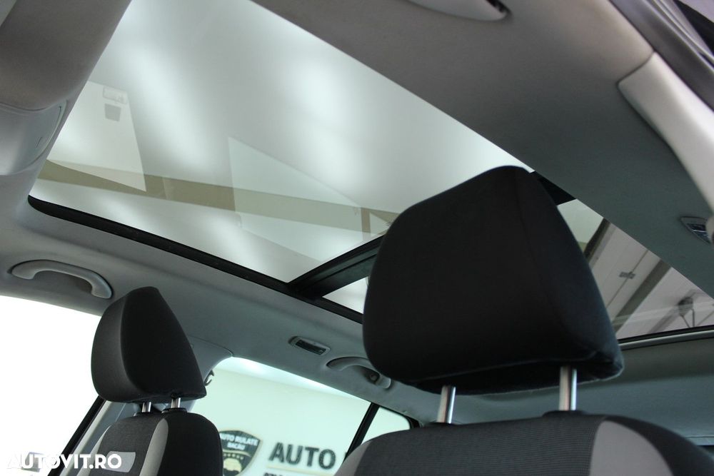 Volkswagen Tiguan - 15