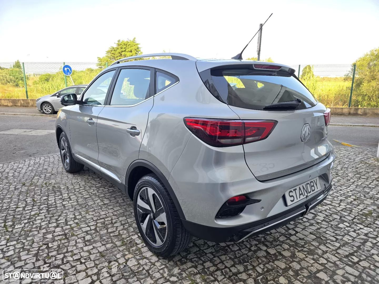 MG ZS EV 72.6 kWh Luxury - 4