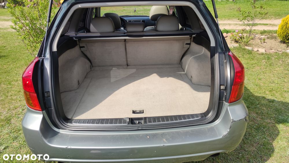 Subaru Outback 3.0R Automatik - 12